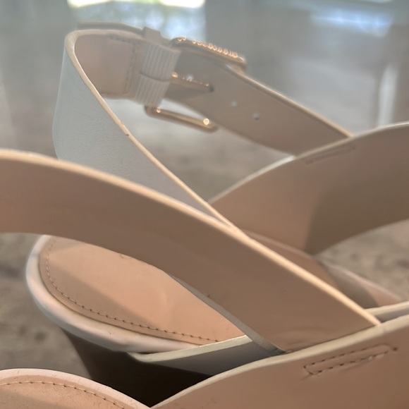 NWOT COLE HAAN Leather Wedges - Picture 9 of 9